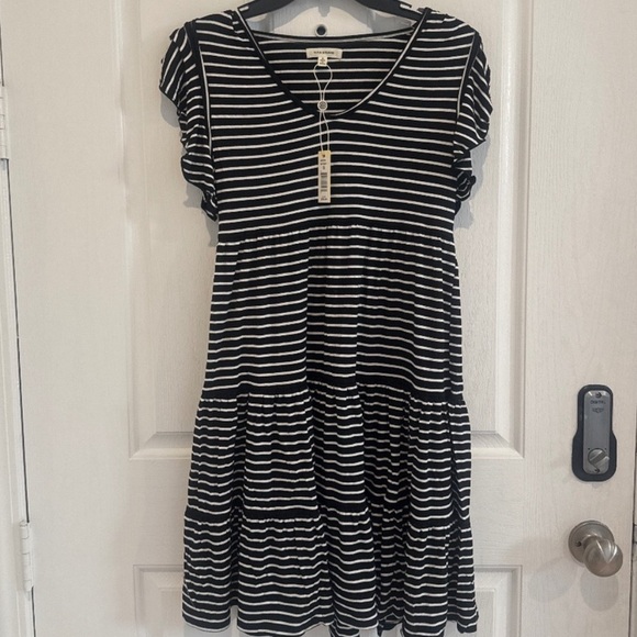 Max Studio Black and White Striped Flutter Sleeve Dress - Picture 2 of 4